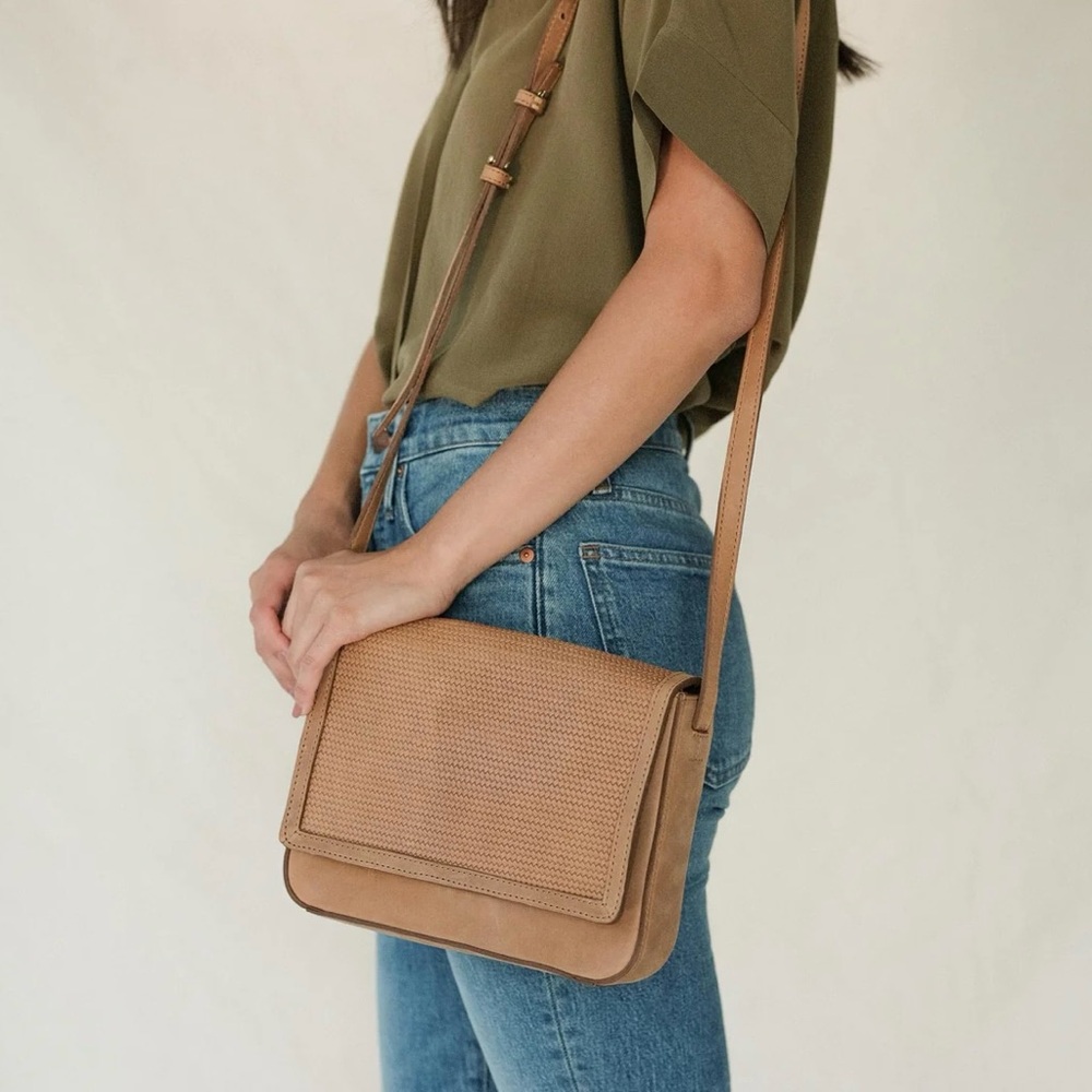 Nisolo Clara crossbody purse